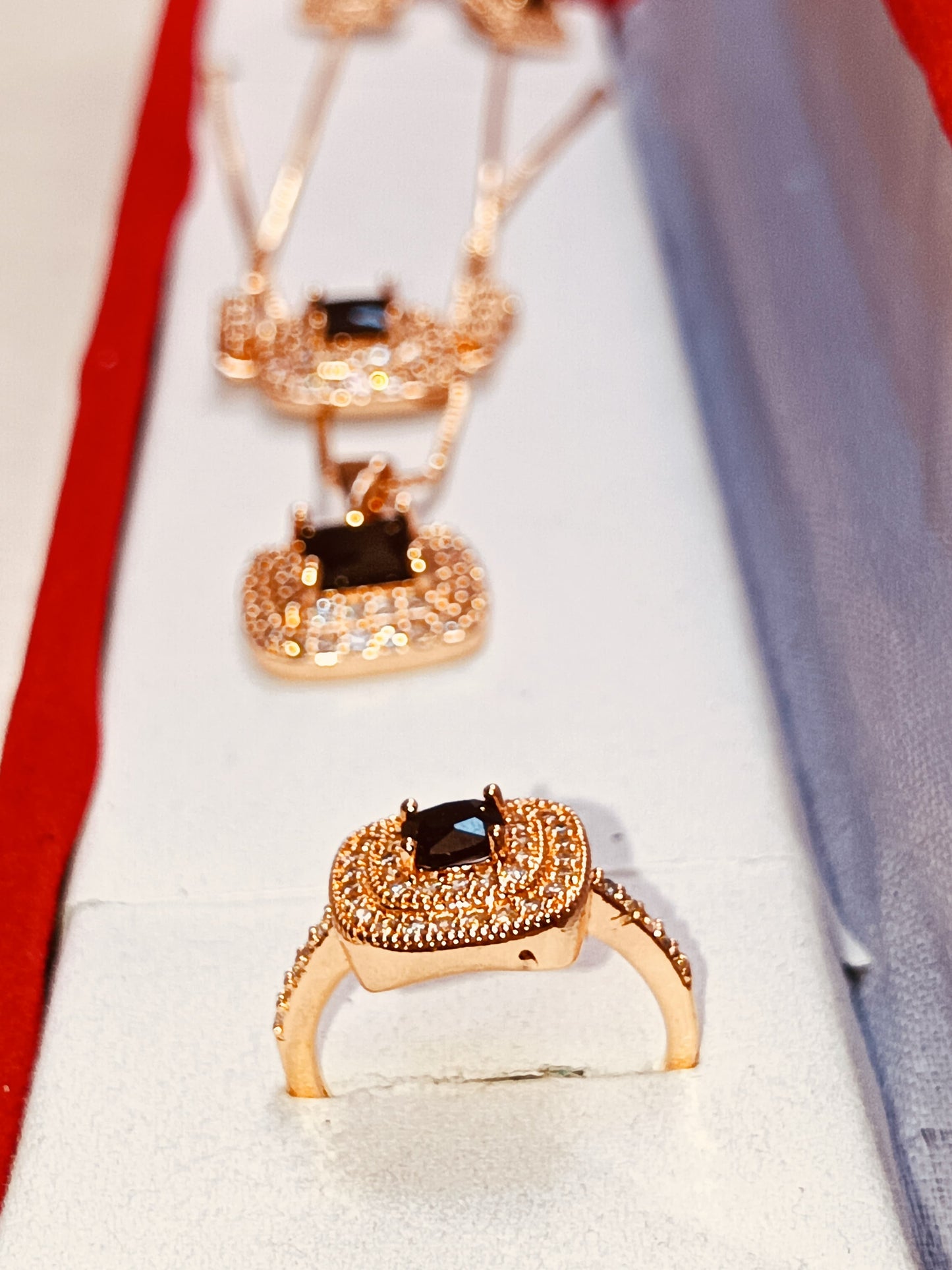 Elegant Rose Gold Jewelry Set with Black Square Stones